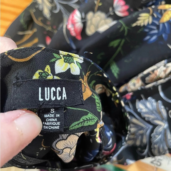 Lucca keyhole front floral blouse boho women’s small - Picture 6 of 8